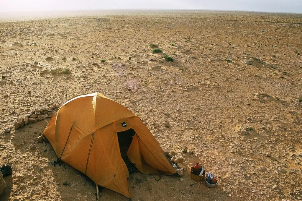 Campamento de lujo en el desierto — Jaima de un campamento de lujo en las dunas de Merzouga