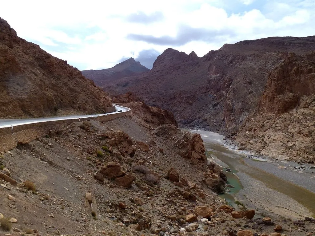 Palmeral del valle del Ziz en la ruta de Fez a Marrakech por el desierto